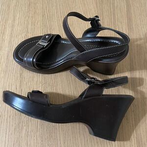 Hillard & Hanson platform wedge sandals size 6.5